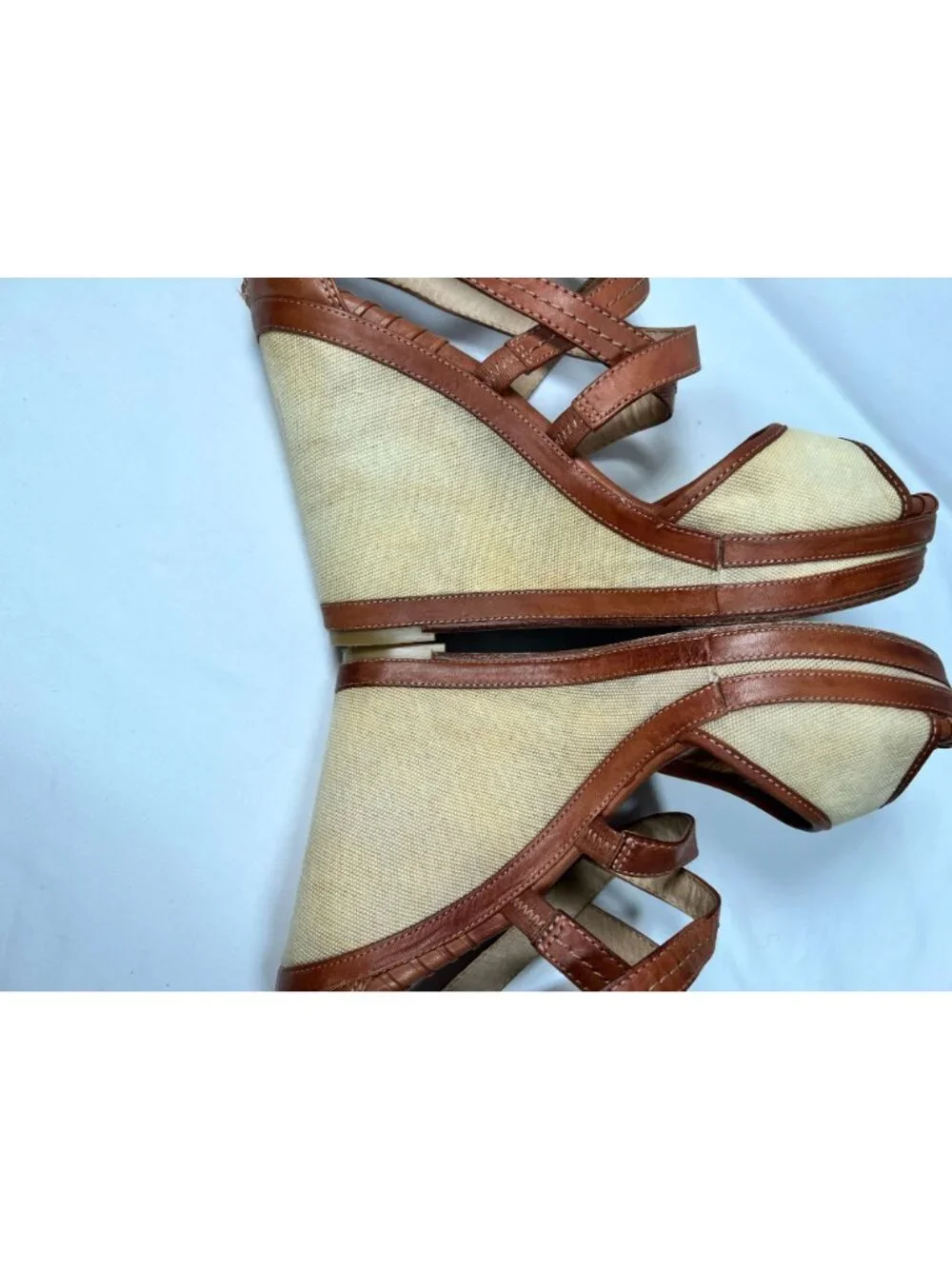 Frye corrina cross